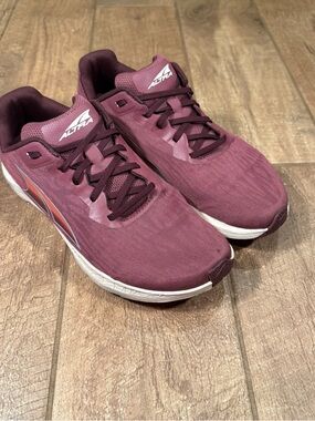 Altra Women’s Rivera AL0A4VQV019 ‘Rose/Coral’ Running Shoes Sneakers Size 10